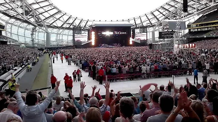 Neil Diamond in concert Dublin 2011 ( semi HD)