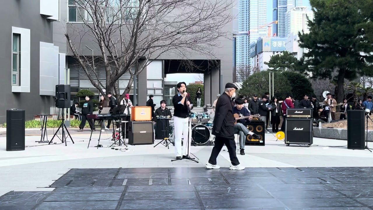 isn't she lovely - Stevie Wonder / 부경대 쇳물결  동소한 버스킹