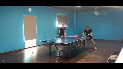 Impossible shot in table tennis: Fast backhand topspin with long pips Spinlord Dornenglanz