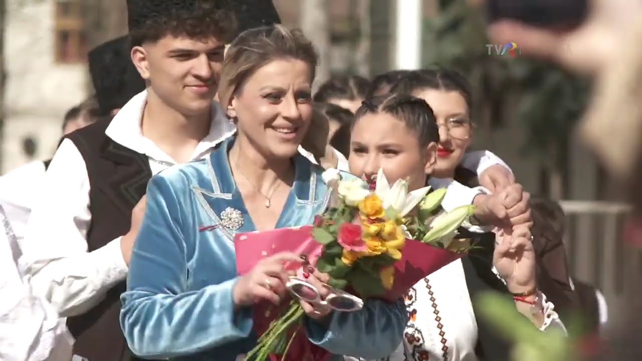 Cugetări în versuri și expoziție personală de pictură Ramona Vița #Folclor