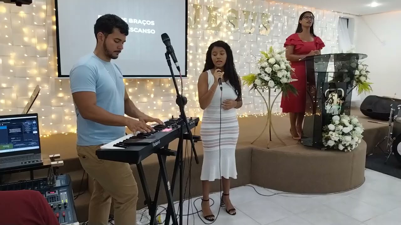 Templo Peniel 🔥 Irmã Layla 