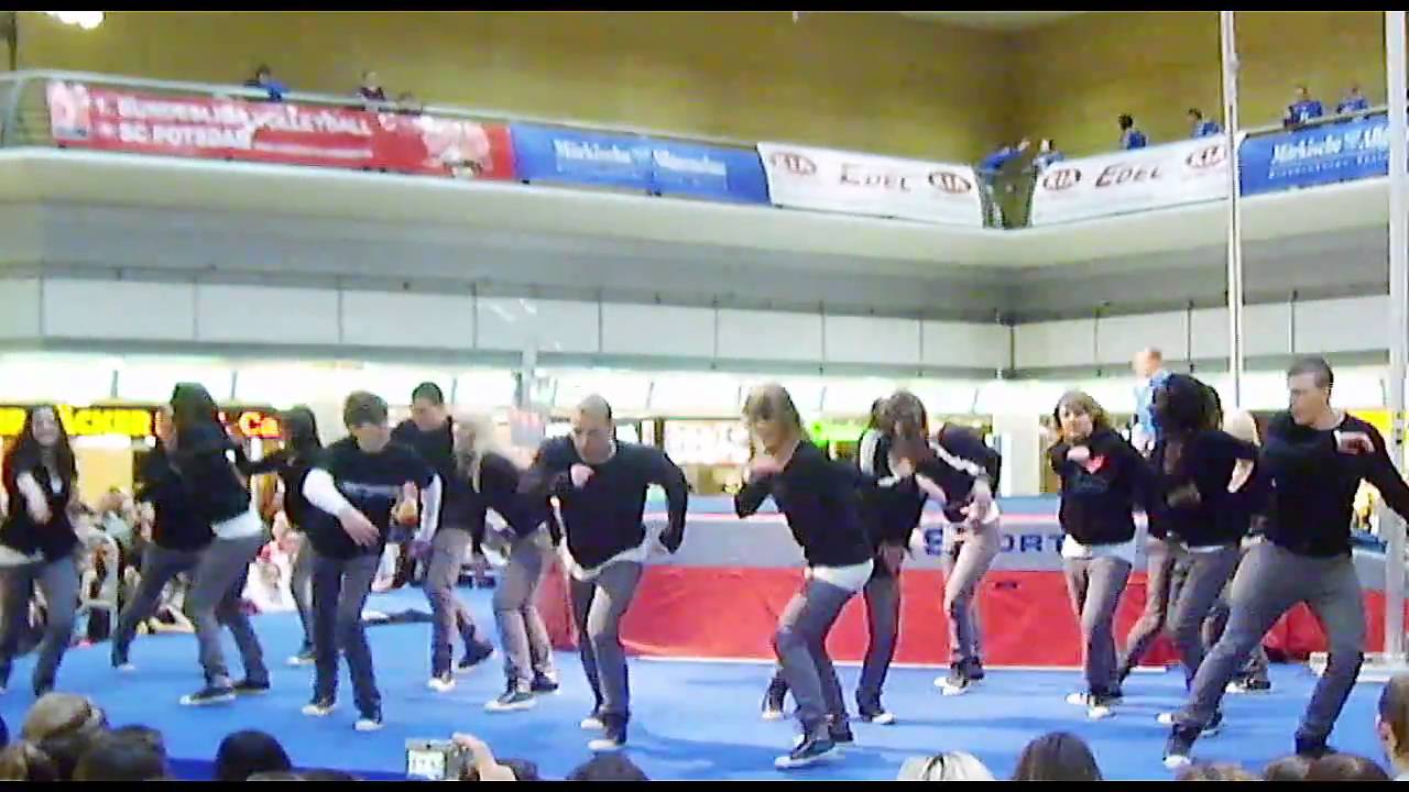 Leftfootrokkaz - Dance In The StarCenter