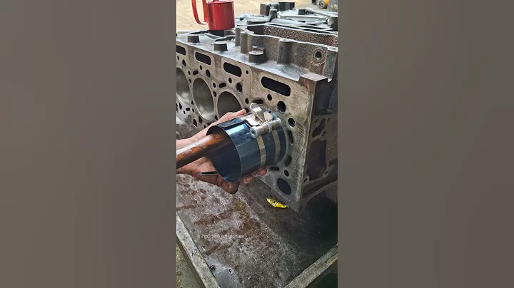 jcb piston ring install #Cummins #kirloskar #ajaibsinghmalwa #workshop #automobile #toptrending
