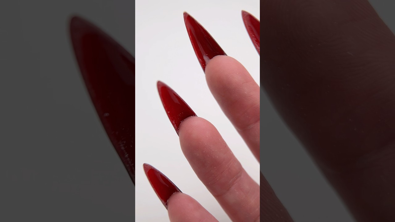 Ногти «Лабутены» с красной изнанкой | наращивание ногтей гелевыми типсами 