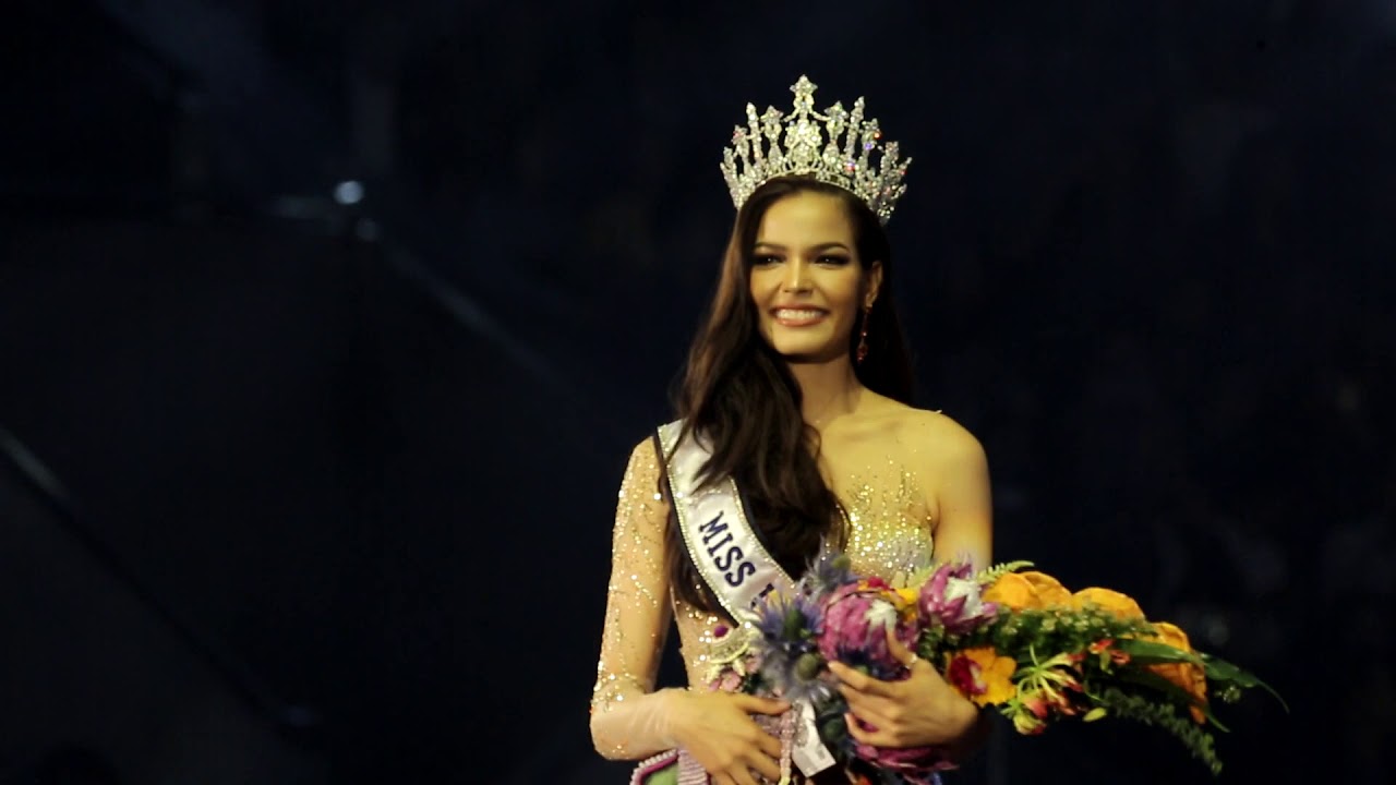 [ชัดมาก] Crowning Moment ฟ้าใส ปวีณสุดา ดรูอิ้น Miss Universe Thailand2019