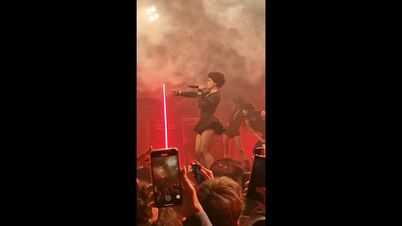 [4K ]Ice Spice 'Barbie World' + "Gimme  A Light' live in Berlin Y2K World Tour