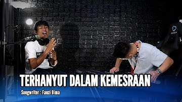 TERHANYUT DALAM KEMESRAAN - DANGDUT UDA FAJAR (OFFICIAL LIVE MUSIC)