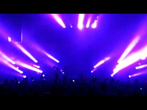 Crystal Castles Telepath [New Song] HD Denver 10/17/12