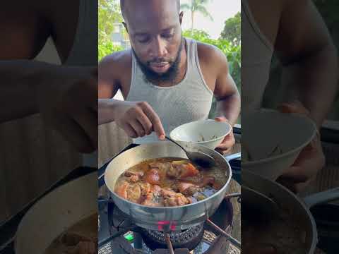 BadBwoy Kitchenのレシピ: Quick Stew Pork Hocks for Dinner😋🔥