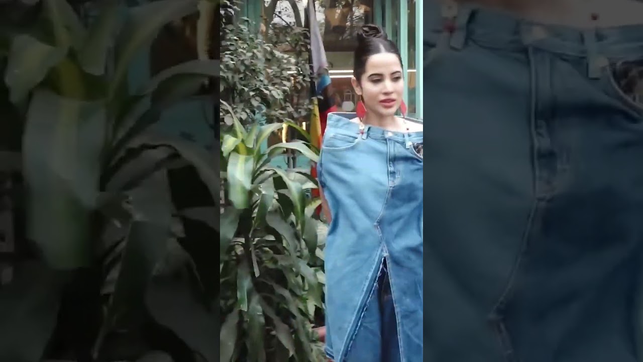 Urfi Javed New Dress 😆Jeans Pant 