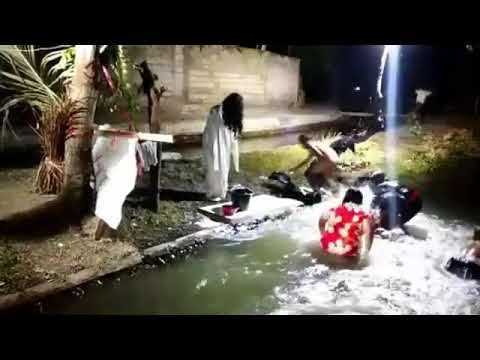 Prank kuntilanak gangguin mama muda semok dan bohay mandi malam ! ghost prank girls ! creepy funny