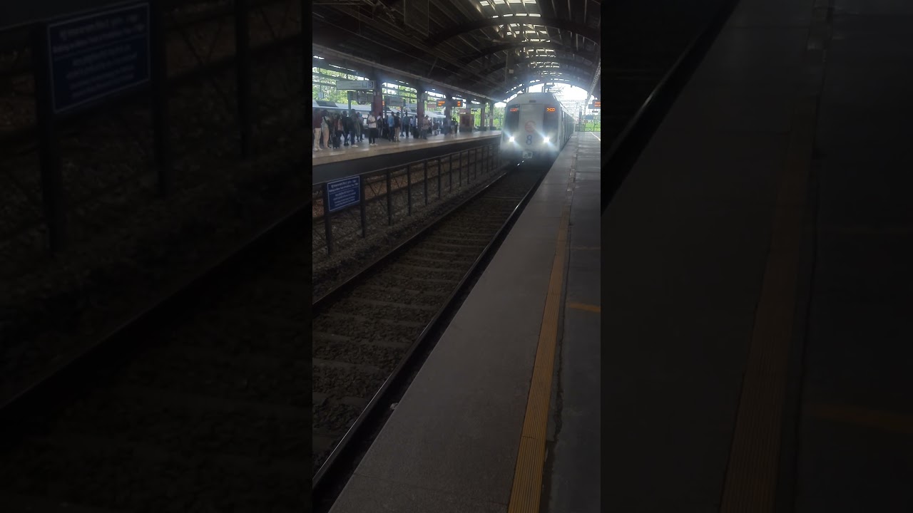 Dwarka Sector 21 Bound Blue Line Metro at 