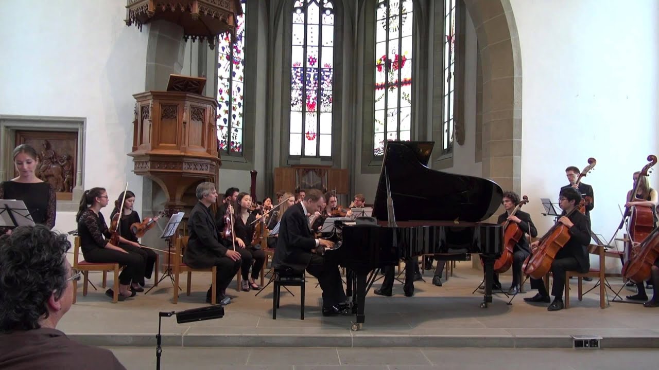 Nicole Loretan - Maurice Ravel: piano concerto, G - major Introduction