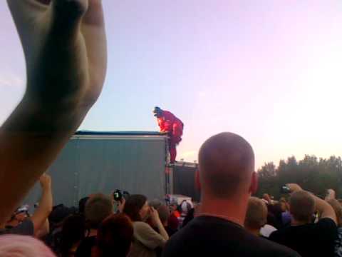 Sid Wilson Dive Into Growd @Sonisphere Finland (Helsinki)