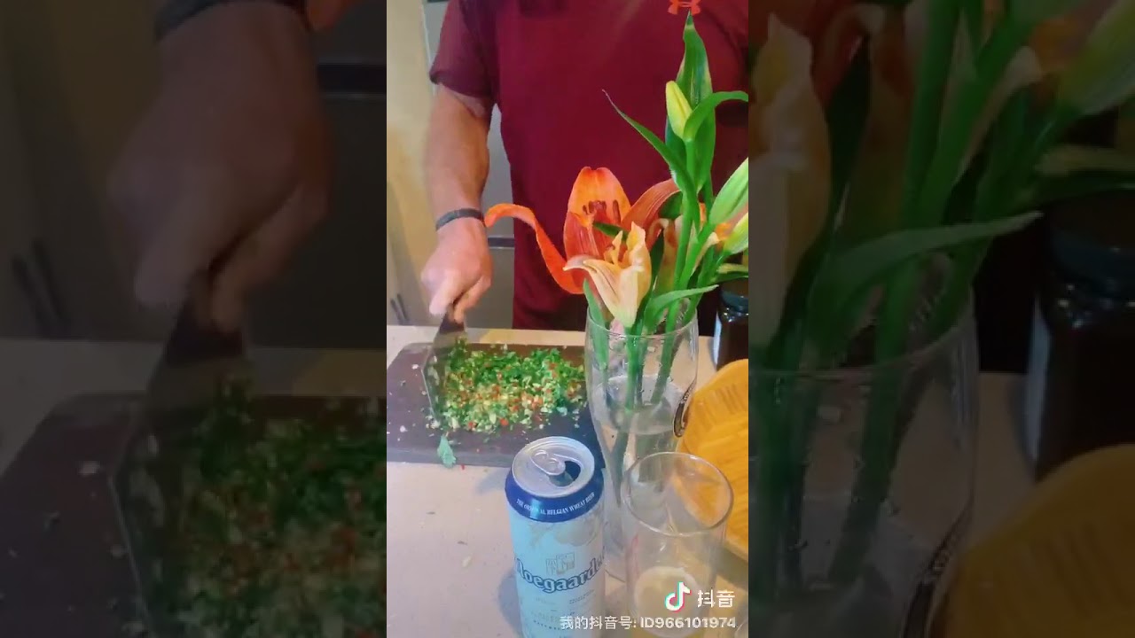 老外炒菜 - Yep even in small towns in China you can buy avocados - YouTube