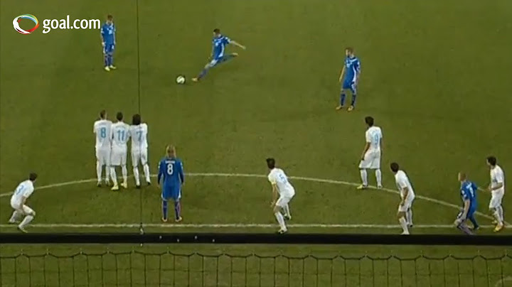 Slovenia vs Iceland - stunning free kick from Gylfi Sigurdsson - 1-1