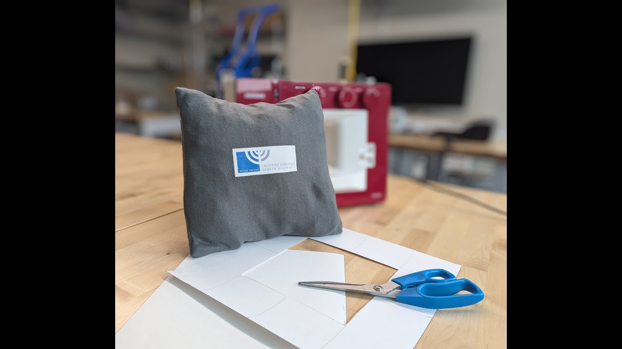 How to make a through pillow with a printed Logo