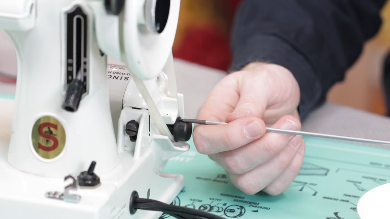 Singer Featherweight 221 222 Video Tutorial - WERA Motor Screwdriver