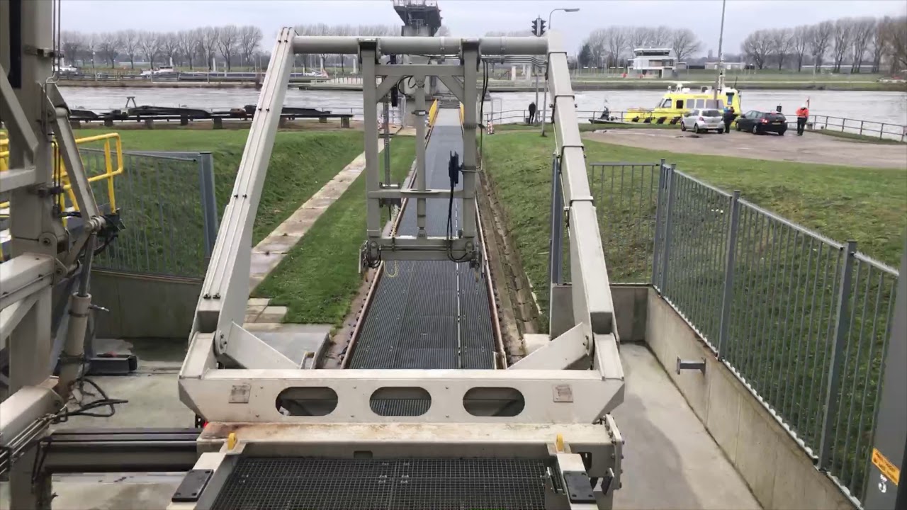 Maas Brugdelen strijken Belfeld