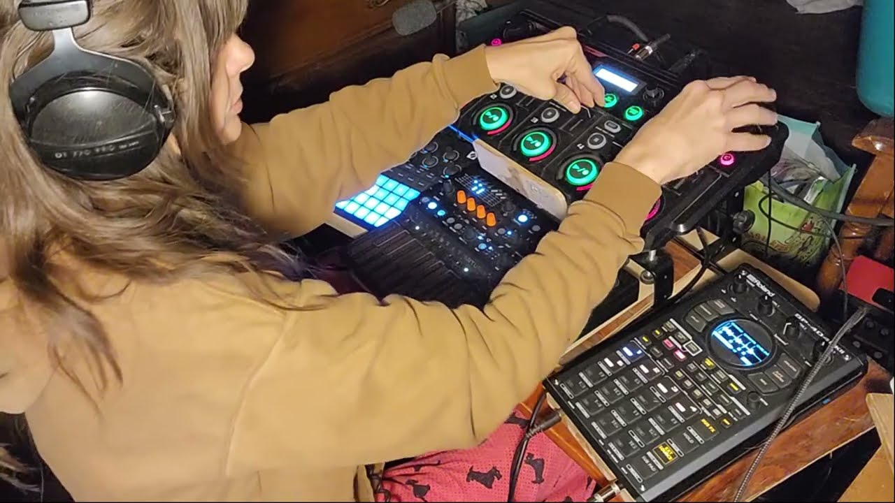 Courtney Odom - A Higher Way of Life - Live Looping Vocal Heavy Trip-Hop - Lo-fi Vibes For Your Day