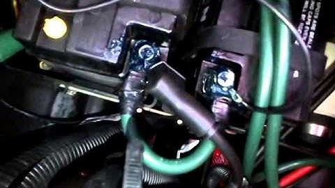 Yamaha SHO Fishing Jetski Look At Dual Battery Install