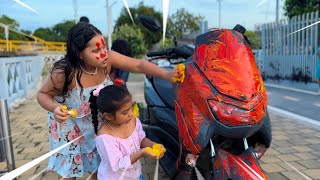 Le PINTAMOS la MOTO  a mi MAMA