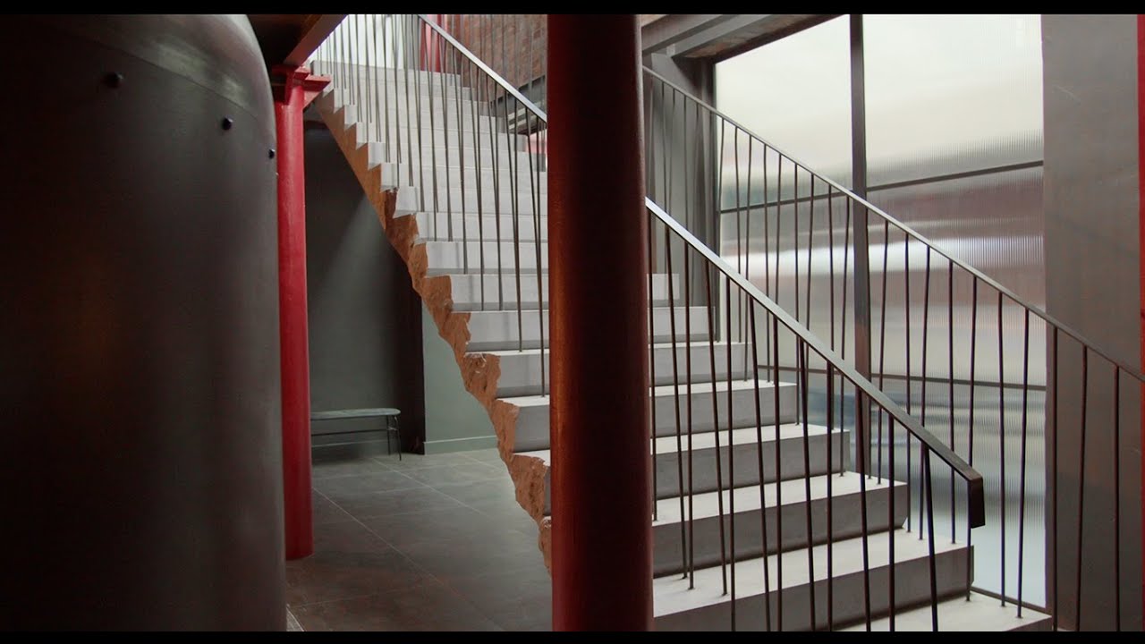 The Stonemasonry Company - The Market Building : Atlantic Blue Post-Tensioned Stone Staircase