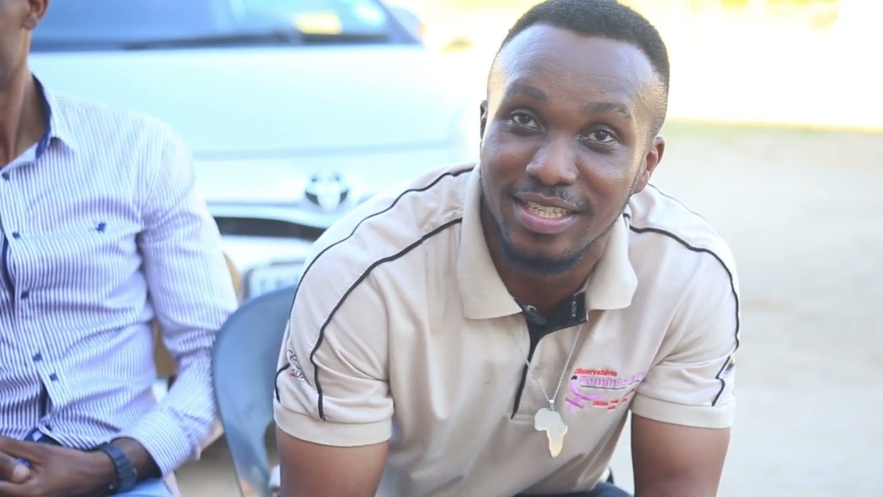 entrega de material para produção de tapetes em dondo