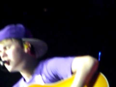 Justin Bieber 5 de abril 2011 palacio de los depor...