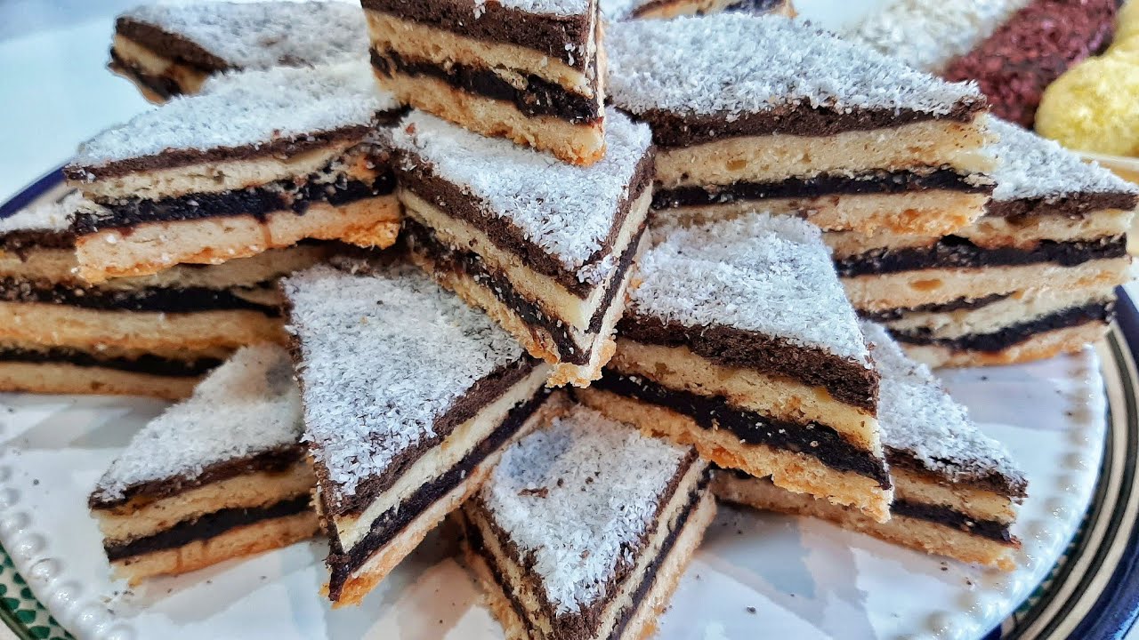 حلوة الطبقات بالتمر بدون زبدة هشييشة اقتصادية وتدوب في الفم👌حلويات الزمن الجميل