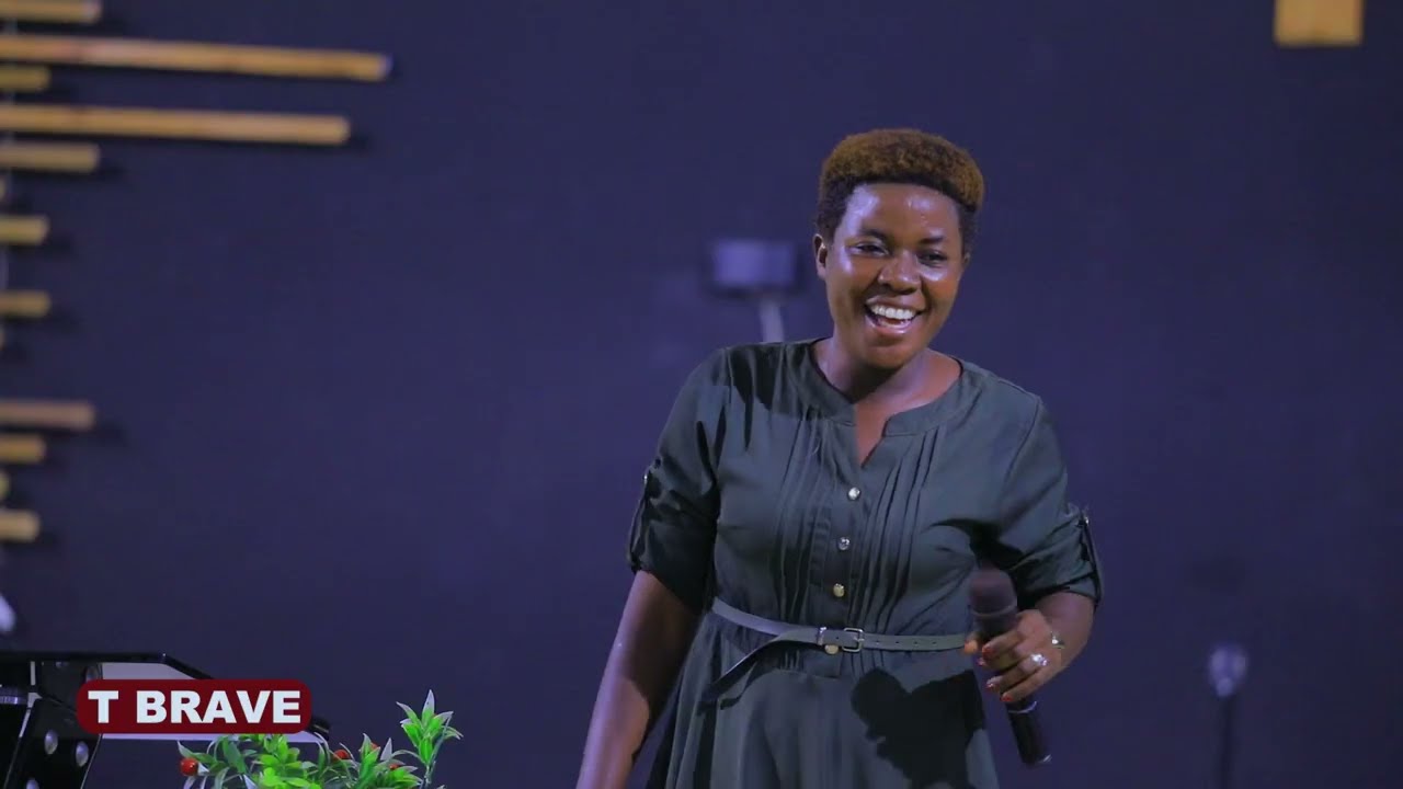 MURI UGANDA JEANNETTE 😭😭 UBUHAMYA BUKOMEYE  UBURYO IMANA YAMURINZE IMODOKA/TWAGIZE IBIHE BYIZA