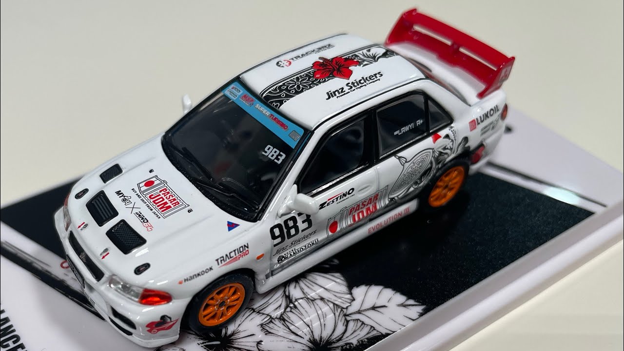 1:64 Mitsubishi Lancer Evolution 3 “Trackerz Racing” by Inno64