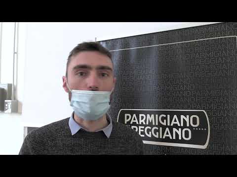 Il Consorzio del Parmigiano Reggiano incontra gli studenti del Liceo Chierici in videoconferenza
