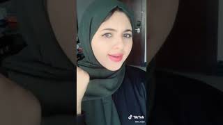 العلاقة بين الفرخة والديك