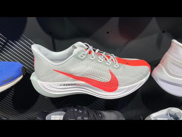 ◆正規品◆NIKE PEGASUS PLUS BARELY GREY HOT PUNCH◆関税込◆ Nike Pegasus Plus (Barely Grey/White/Black/Hot Punch