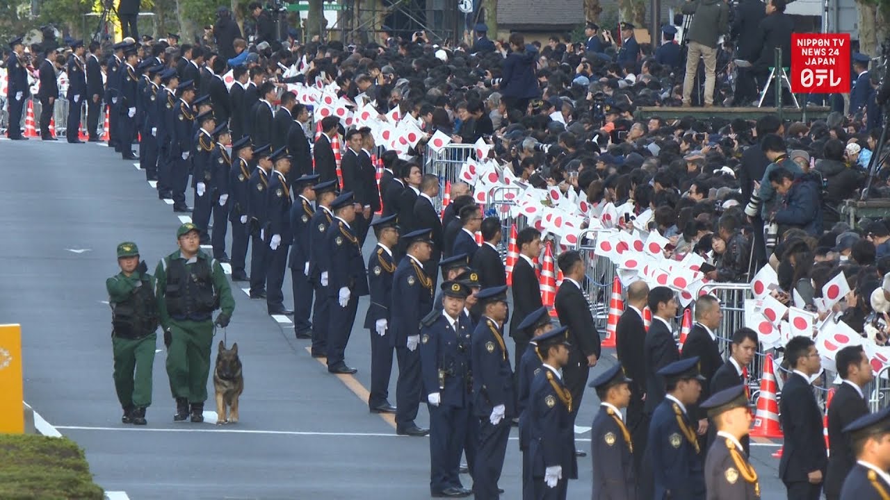 enthronement-well-wishers-get-memory-of-a-lifetime-youtube