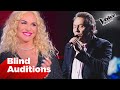 Umberto emoziona con “Mille giorni di te e di me” di Baglioni | The Voice Senior Blind Auditions