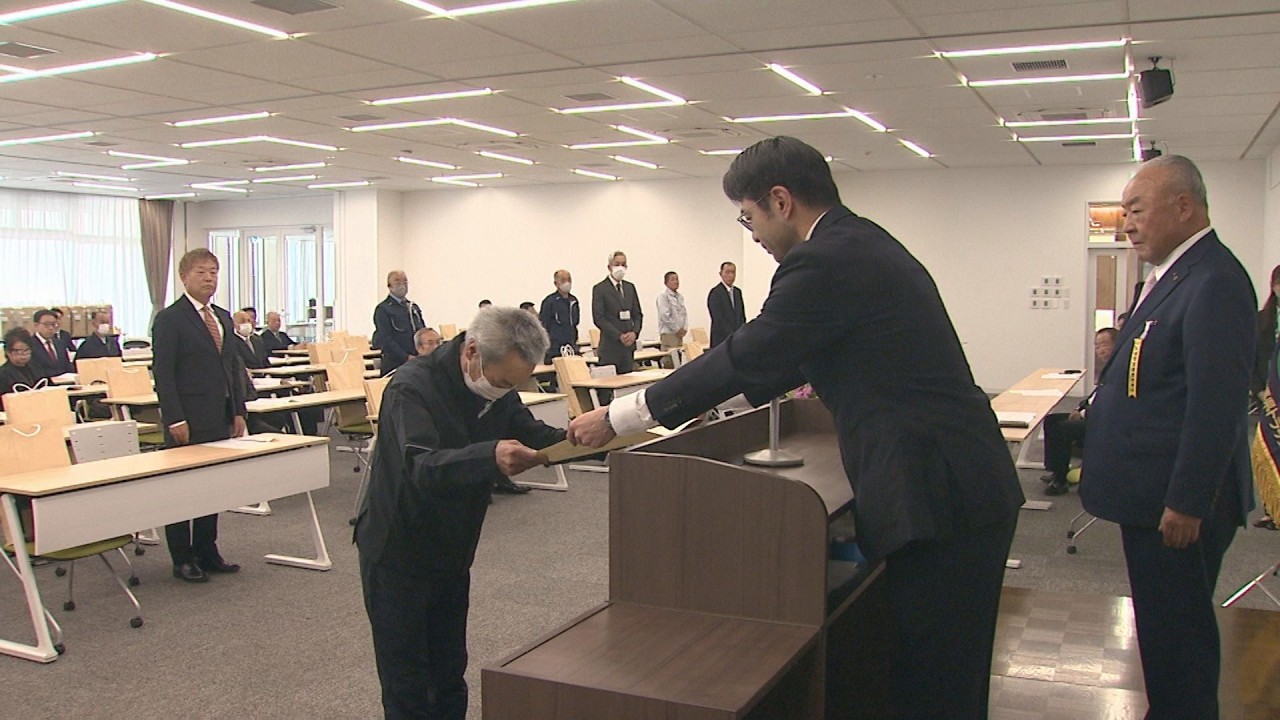 Truck drivers with no accidents or violations are honored in