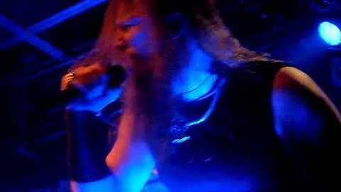 Amon Amarth - Valhall Awaits Me (live)