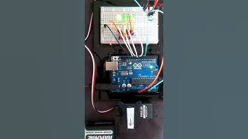 Simple Arduino Servo w/ LED Indicator
