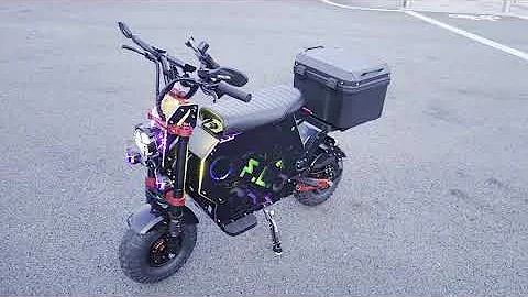 2025 Latest 10000W Fast Speed Electric Motorcycle with 130ah Battery