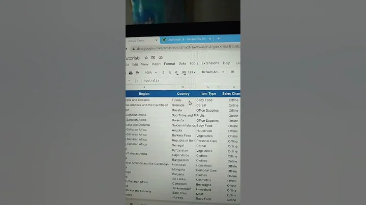 Google Sheets dropdowns + query