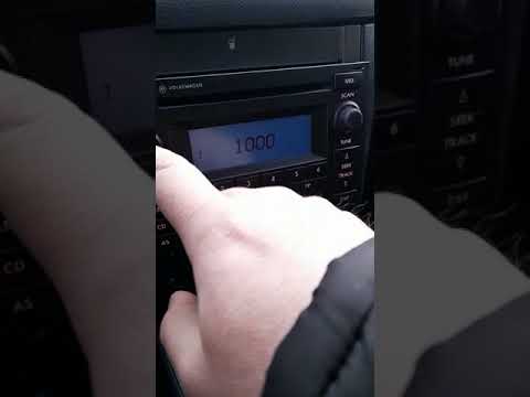 Video: Cum să conectați un stereo auto pentru uz casnic cu un Psu: 11 pași