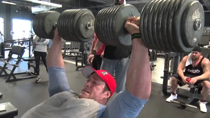 Mike O'hearn Trains Chest at Destination DALLAS TE...