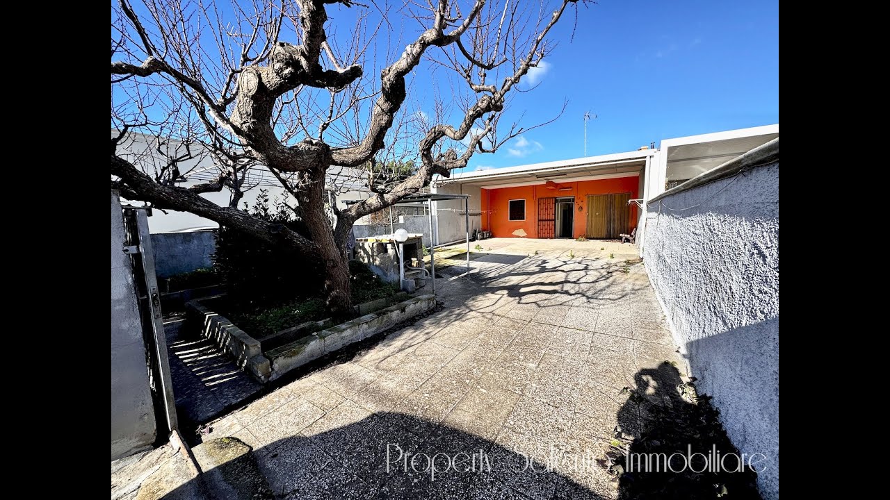 V818 Villetta a pochi metri dalla spiaggia di Torre San Giovanni