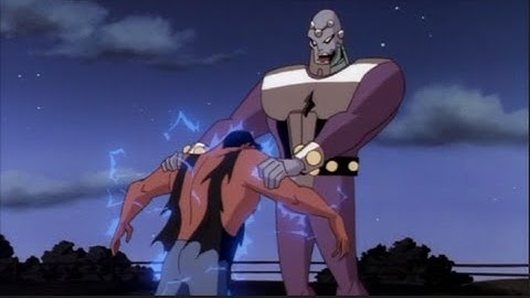 Clark Kent vs Future Brainiac