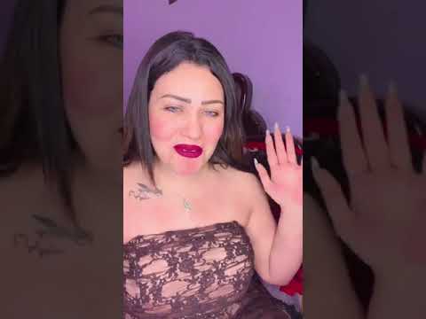 الراقصة وعد القلوب فى لايف ساخن من غرفة نومها بالملابس الداخليه وكلام مثير للكبار فقط لايف اخر الليل