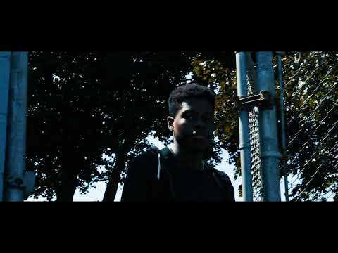 Assista ao videoclipe da música {trackName} de {artistName}