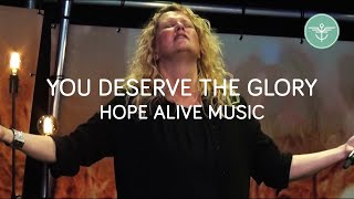 You deserve the glory // Paulina Zoetebier (Hope Alive Music) chords