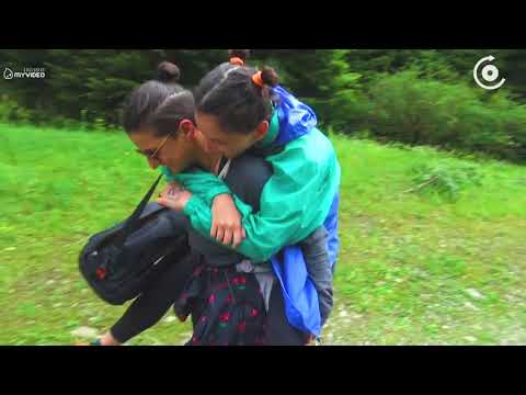 ავტოსტოპი - ორი ნუკა და რობერტო მავანი ბორჯომის ხეობაში